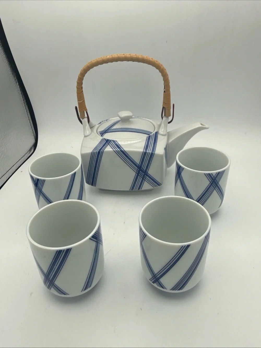 Blue & White Porcelain Teapot Set with Bamboo Handle - 5pc